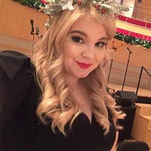 Meet your Posher, Alyssa